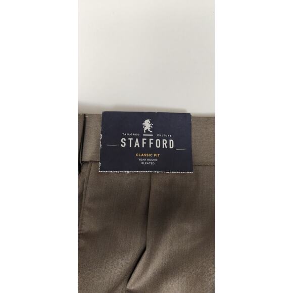 STAFFORD Mens Classic Fit Year Round Trouser Dress Pant Pleated Plaid 42x30 NWT - Picture 4 of 7